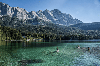 München: Privater Ausflug zum Eibsee, zur Zugspitze, zur Partnachschlucht & nach Mittenwald