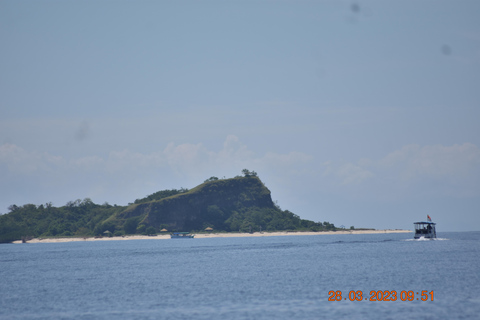Labuan Bajo: Flores Island & Komodo National Park Tour