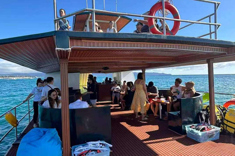 Boracay: Sally Sunset Party Yacht w/ Snacks & Water Activity