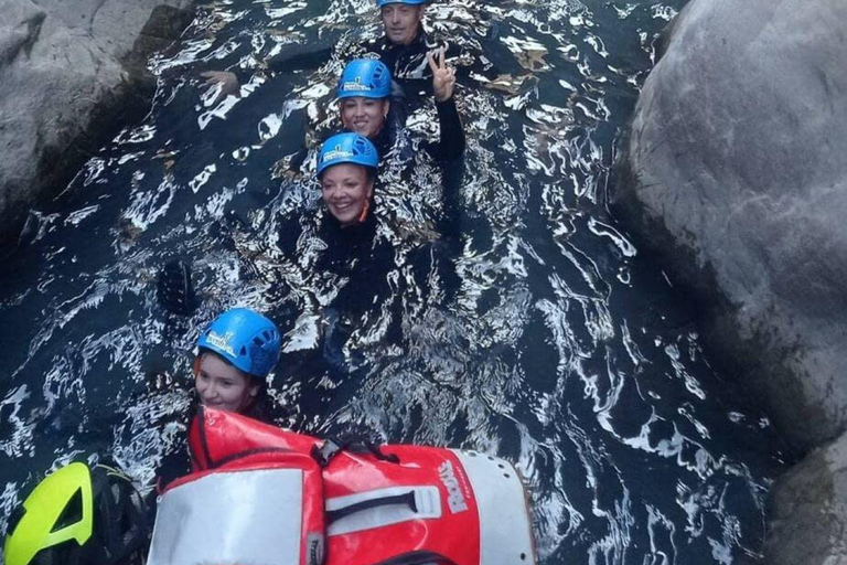 Bolulla: Estret de les Penyes Water Canyoning