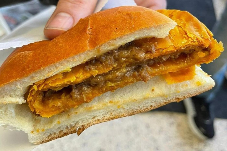 Toronto: Kensington Market Express Food Tour with 5 Tastings