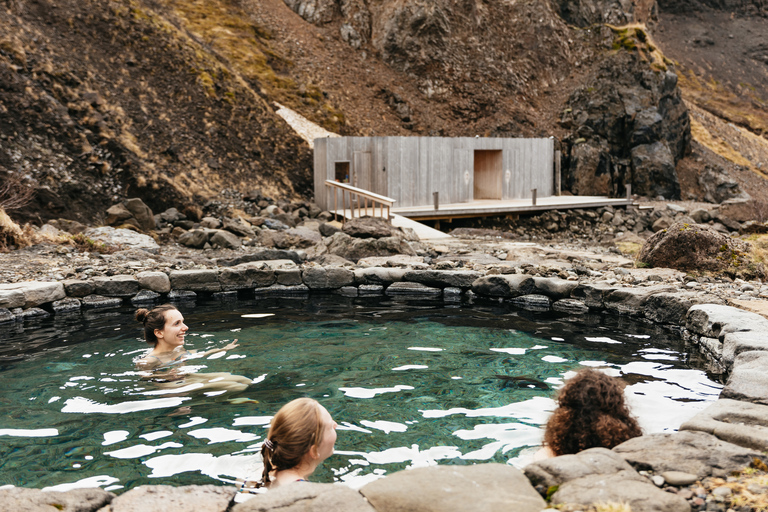 Reykjavik: Silver Circle, Canyon Baths, och vattenfall TourReykjavik: Silvercirkeln, kanjonbad och vattenfall