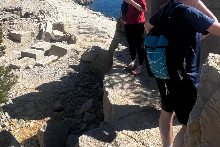 Cassis : Hiking Tour 2 Calanques with swimming