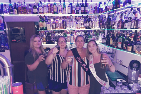 Albufeira: Cocktail Making Class and Karaoke Party with DJ