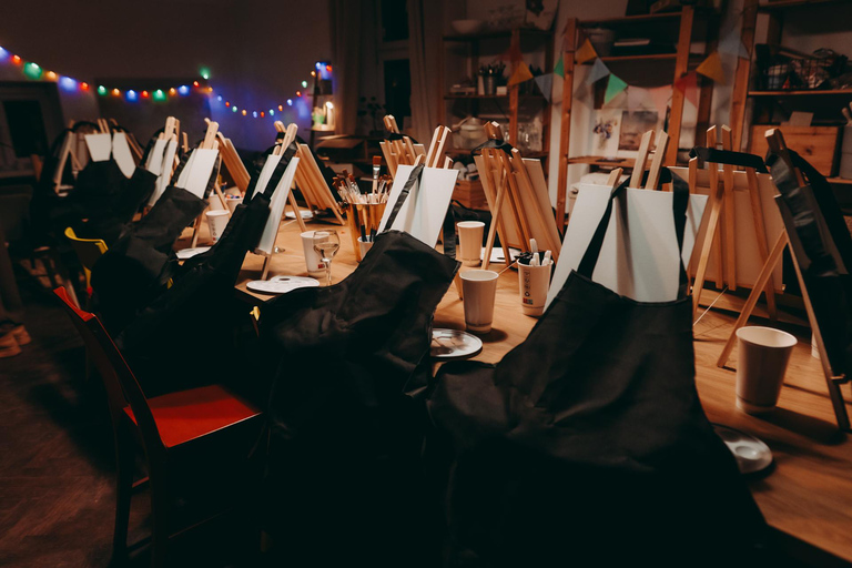 Krakow: Sip & Paint Workshop Krakow: Daily Sip & Paint Workshop