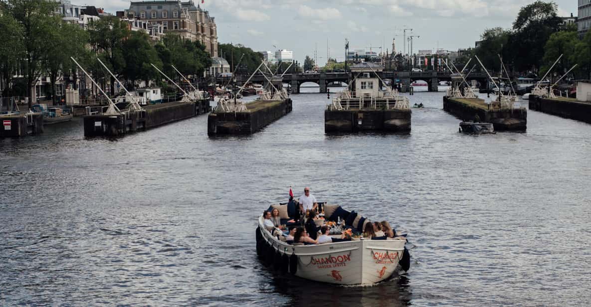 Afbeelding 19 van Amsterdam: Luxe rondvaart – optioneel uit te breiden met onbeperkte cocktails en snacks