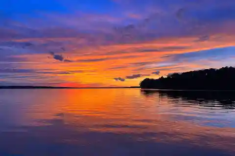 Knoxville: Sunset Sightseeing Cruise on Tennessee River