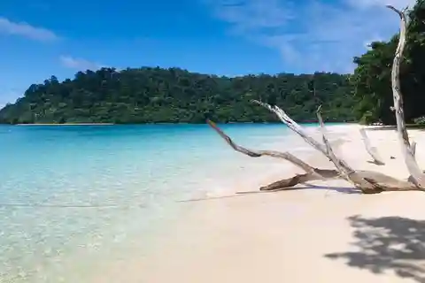 Amazing snorkeling island Koh ROK & Koh HA