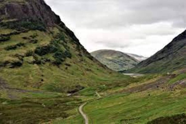 Edinburgh: Private Reise nach Loch Ness Glencoe und HighlandsVoyagers Tour Loch Ness, Glencoe, und Highlands Privat