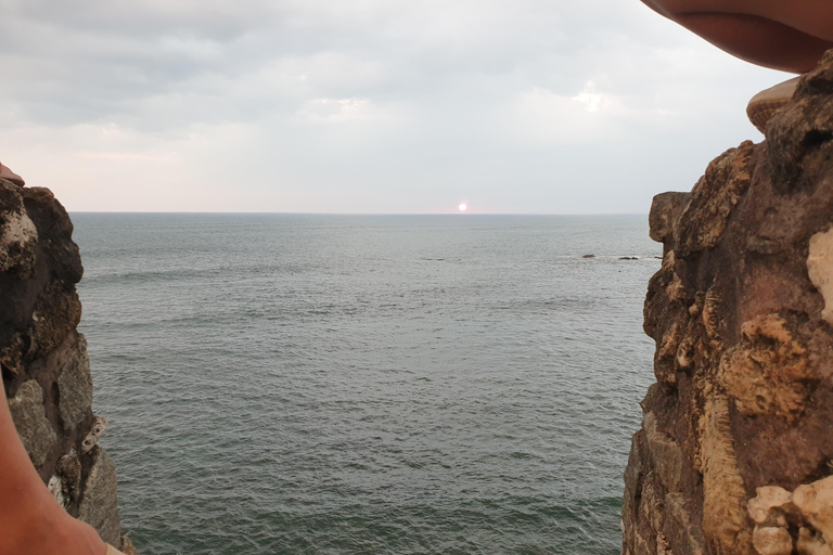 Galle Fort: Walk Through 400 Years of Sparking Stories