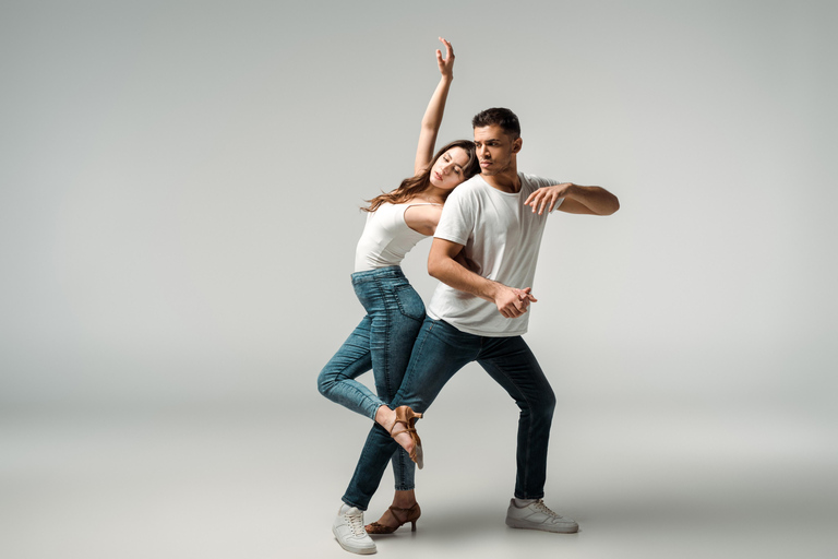 1-Hour Private Salsa Class in Cali