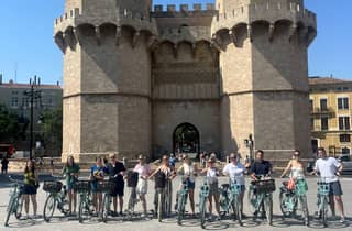Valencia per Fahrrad entdecken – Tour auf Niederländisch + Sonnenfinsternis am 12. August