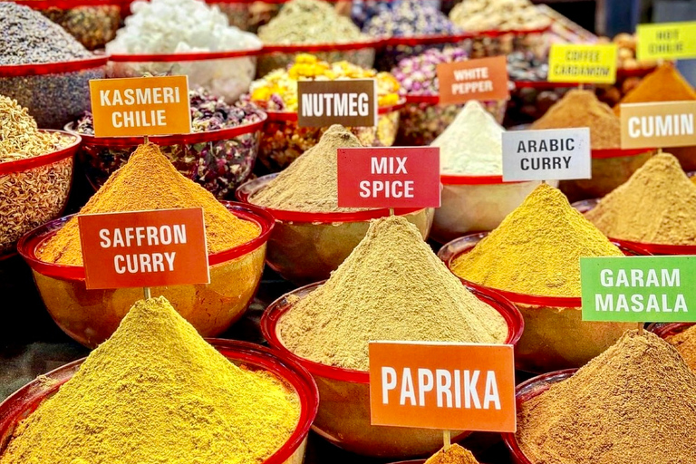 Dubai: Premium Old Town, Street Food, Souks & Boat Ride Tour Private tour with transfers