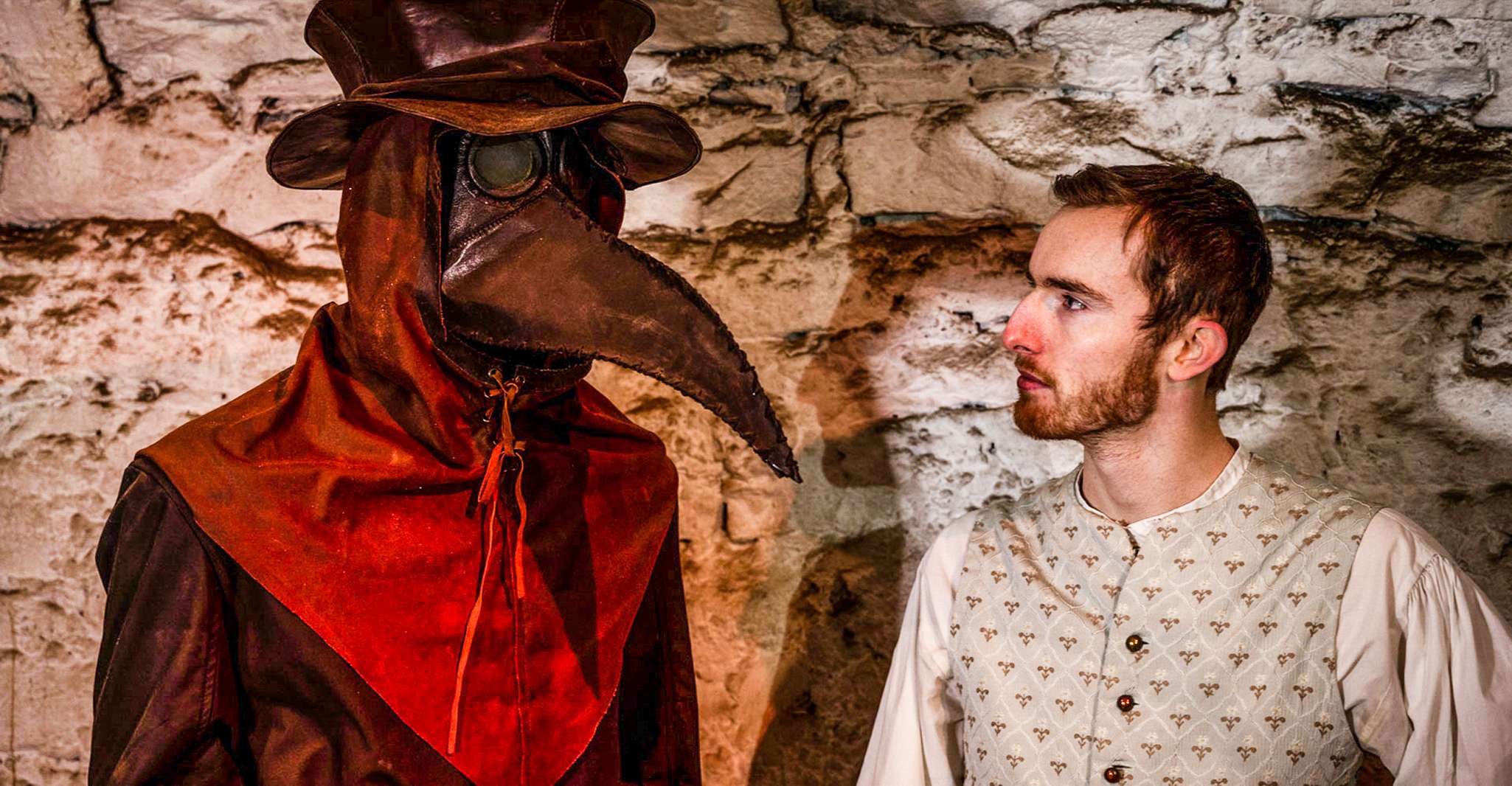 エジンバラ、本物のメアリーキングのクローズガイドツアー - Housity