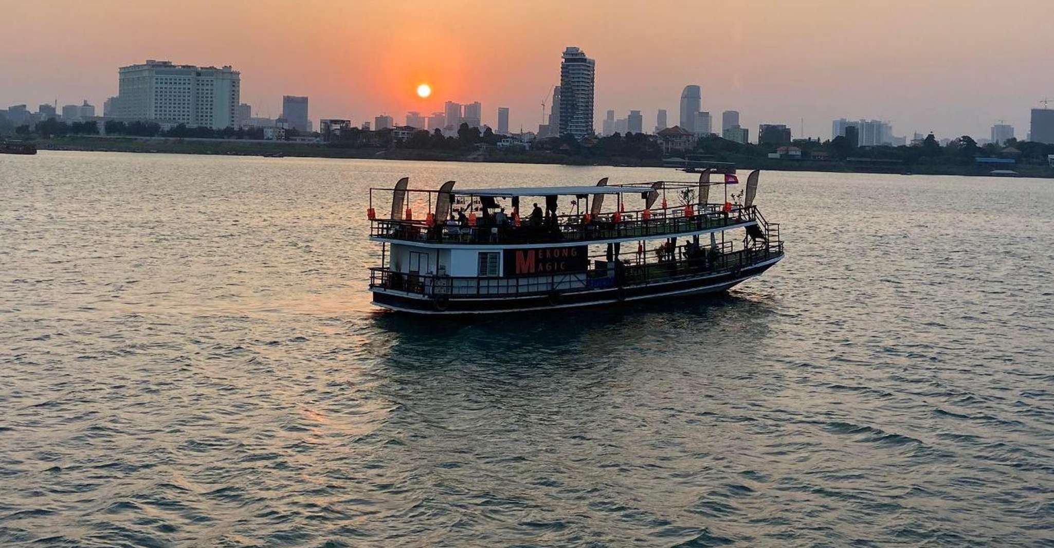 Sunset Cruise Tour, Freeflow Beers & BBQ Buffet. Unlimited. - Housity