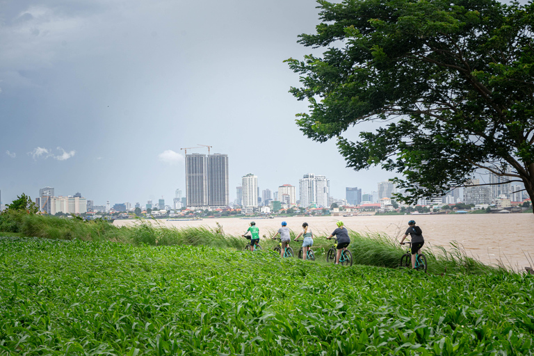 Phnom Penh: Silk Island Bike Tour & Evening Foodie Full-Day Haft Day: Evening Food Tour