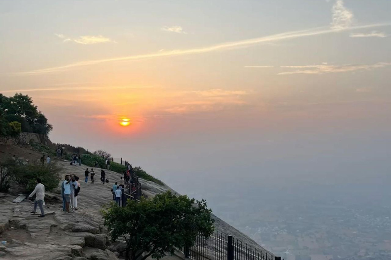 班加罗尔出发南迪山日出之旅（含早餐）班加罗尔出发的南迪山日出之旅（含早餐）