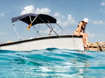 Valencia: Alquiler de barco sin licencia Pobla Farnals + Beach Club