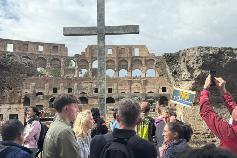 Roma: Coliseu, Arena, Fórum e Monte Palatino para grupos pequenosRoma: Tour pela Arena do Coliseu, Fórum Romano e Monte Palatino