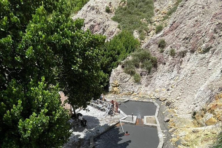 Tour delle sorgenti sulfuree e cascata di St LuciaTour in auto del vulcano e cascata di St Lucia Sulphur Springs