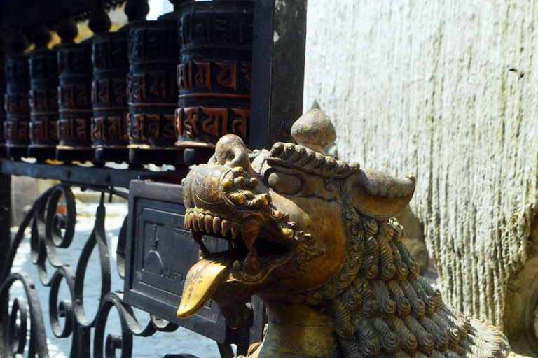 Les yeux de la sagesse de Katmandou : une exploration des stupas bouddhistes