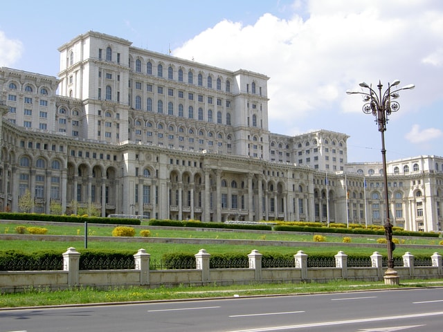 Bucharest: Palace of Parliament VIP Private Tour