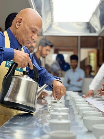Nuwara Eliya: Tea Tasting, Falls, Views & Thrill