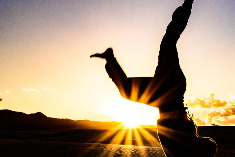 The Mad Hatter's Fuerteventura: Exclusive Truck & Photo Experience The Quick Magic (60 minutes)