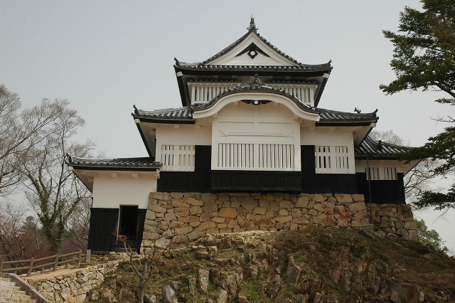 Bitchu-Matsuyama Castle Audio Guide: Castle Above the Cloud