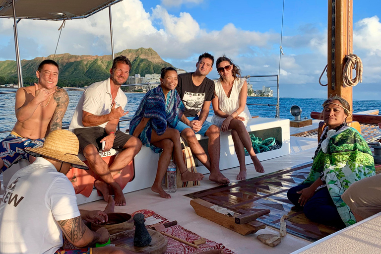 Waikiki: Authentic Hawaiian Cultural Sail (Sunset Voyage) Evening Sunset Voyage (Private)