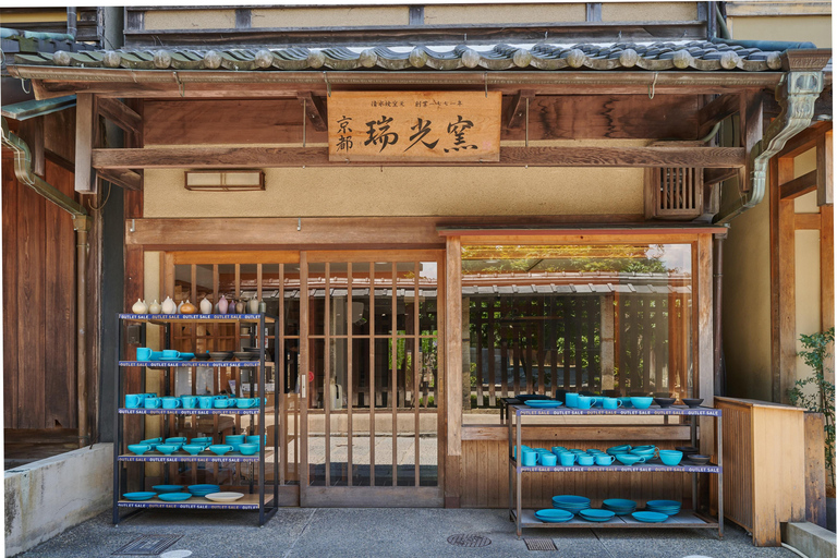 Kyoto: Throw Your Original Dish on Pottery Wheel