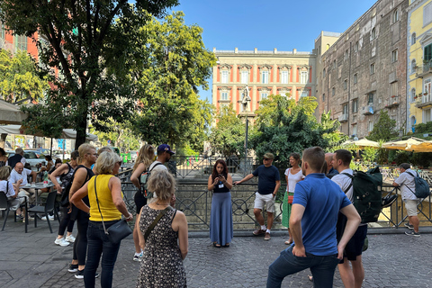 Naples: Street Food and Guided Sightseeing Walking Tour