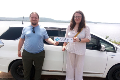 From Hikkaduwa: Kandy Transfer with Hidden Highlands Tour