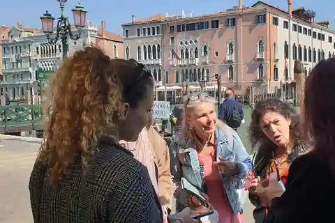 Venezia: Tour a piedi per piccoli gruppi dei siti più famosi