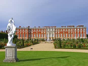 Windsor Castle Hampton Court Palace Private Tour with Pass