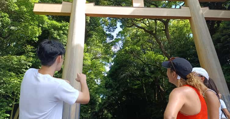 Tokyo: Meiji Jingu Shrine and Shinto Culture Walking Tour photo 3