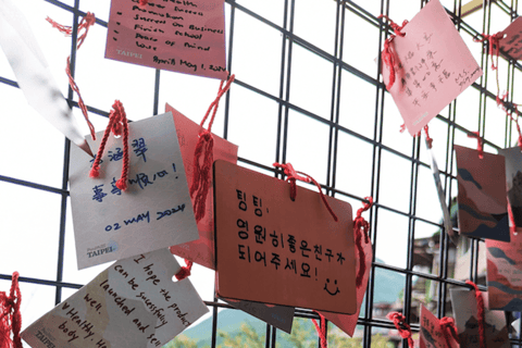 New Taipei: Jiufen Red Lantern Blessing Experience