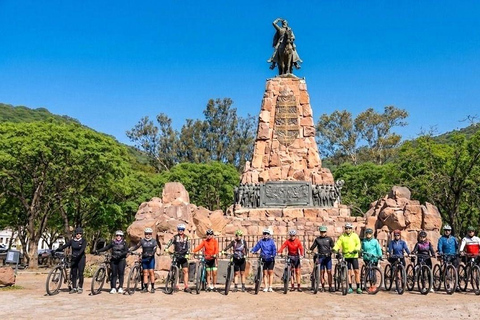Salta: Guided City Bike Tour with Local Guide