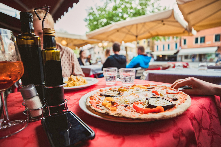 Excursão particular de van particular de meio dia em Pisa saindo de FlorençaDe Florença a Pisa: Excursão de van particular de meio dia