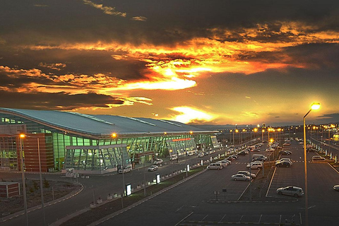 Tbilisi: e-SIM with Unlimited 5G & Optional Airport Transfer 15 Days e-SIM in Georgia with Unlimited 5G Internet