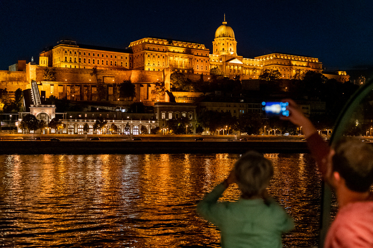 Budapest: Candlelit Dinner River Cruise with Live Music