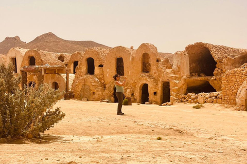 From Tunis: 3-Day Sahara Desert and Berber Villages Tour