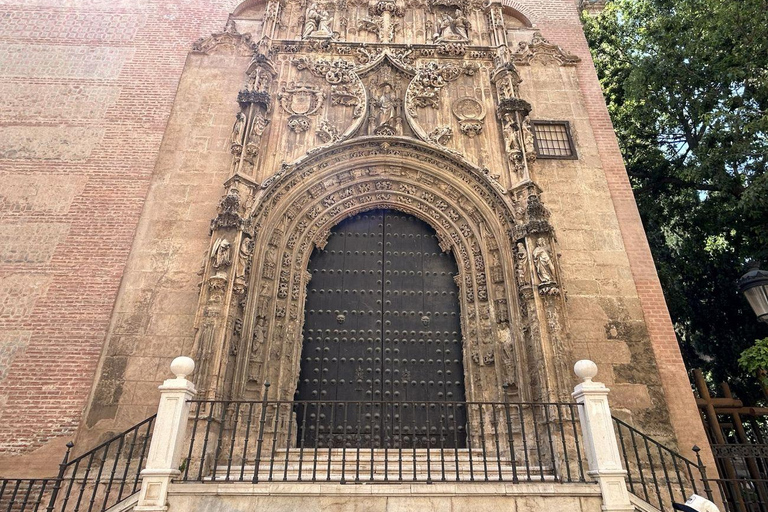 Málaga: Old Town Walking Tour with Local Guide Málaga: Centro Histórico con guías locales
