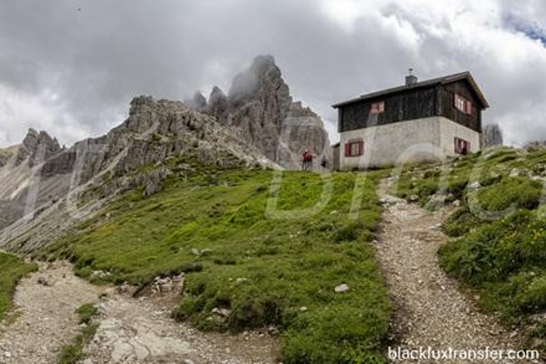 ZERMATT/TASCH: VAN VLIEGVELD MILAN MALPENSA NAAR ZERMATT/TASCH