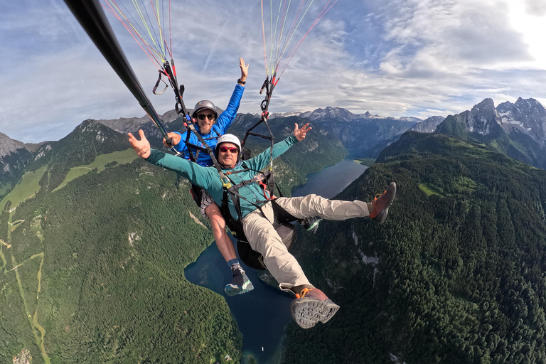 Berchtesgaden: Tandem Paragliding Flight over Königssee