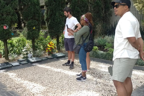Medellín: Pablo Escobar Tour with Souvenir, Your Best Experience Medellín: Pablo Escobar Tour with a souvenir, your best experience