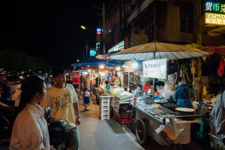 Chiang Mai’s Highlights: Sightseeing Night Bike Tour