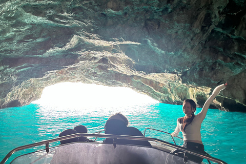 Kotor: viaje en lancha rápida a la Cueva Azul y Nuestra Señora de las Rocas