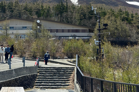 From Tokyo: Mount Fuji Full Day Customizable Private Tour LUXURY LAND CRUISER