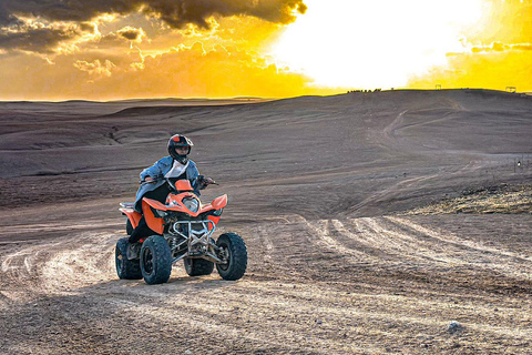Marrakech: Agafay woestijn Quad &amp; kamelenritten met dinnershow